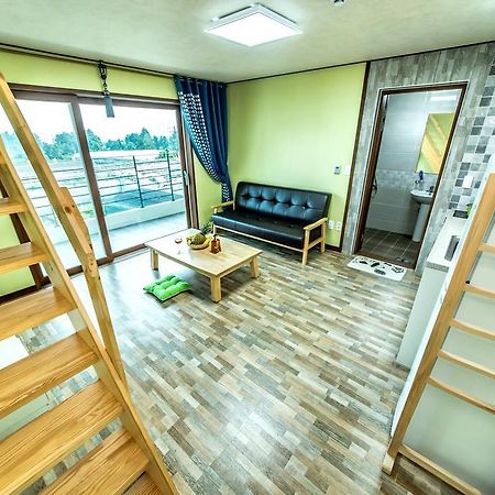 Soborok Yoborok Villa Seogwipo Room photo